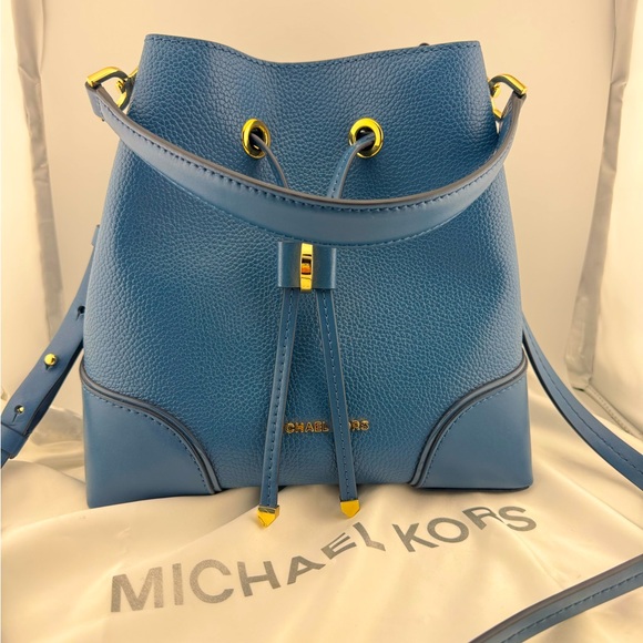 Michael‎ Kors Mercer Gallery Convertible Blue Leather Bucket Bag